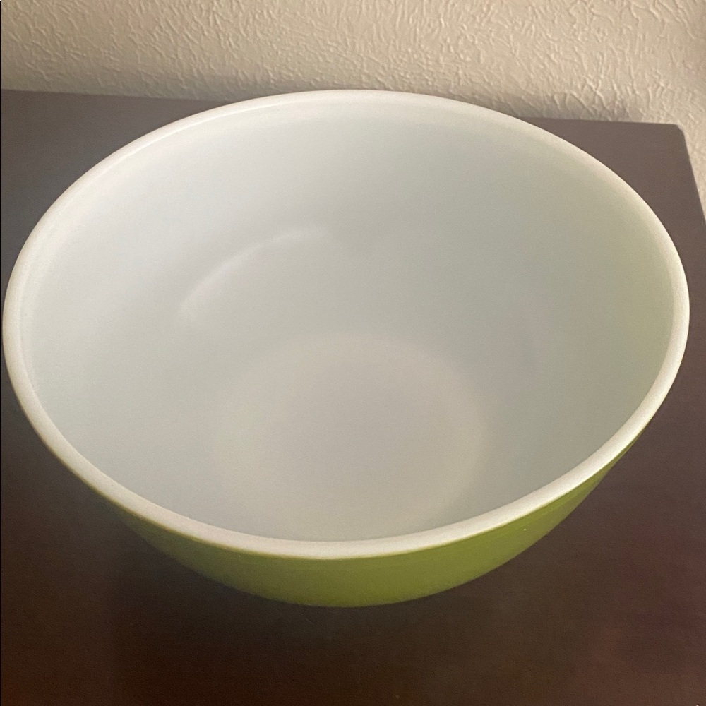 Vintage, Pyrex Nesting Mixing Bowl, Avocado Green, 404, 4 Quart - Picture 2 of 9